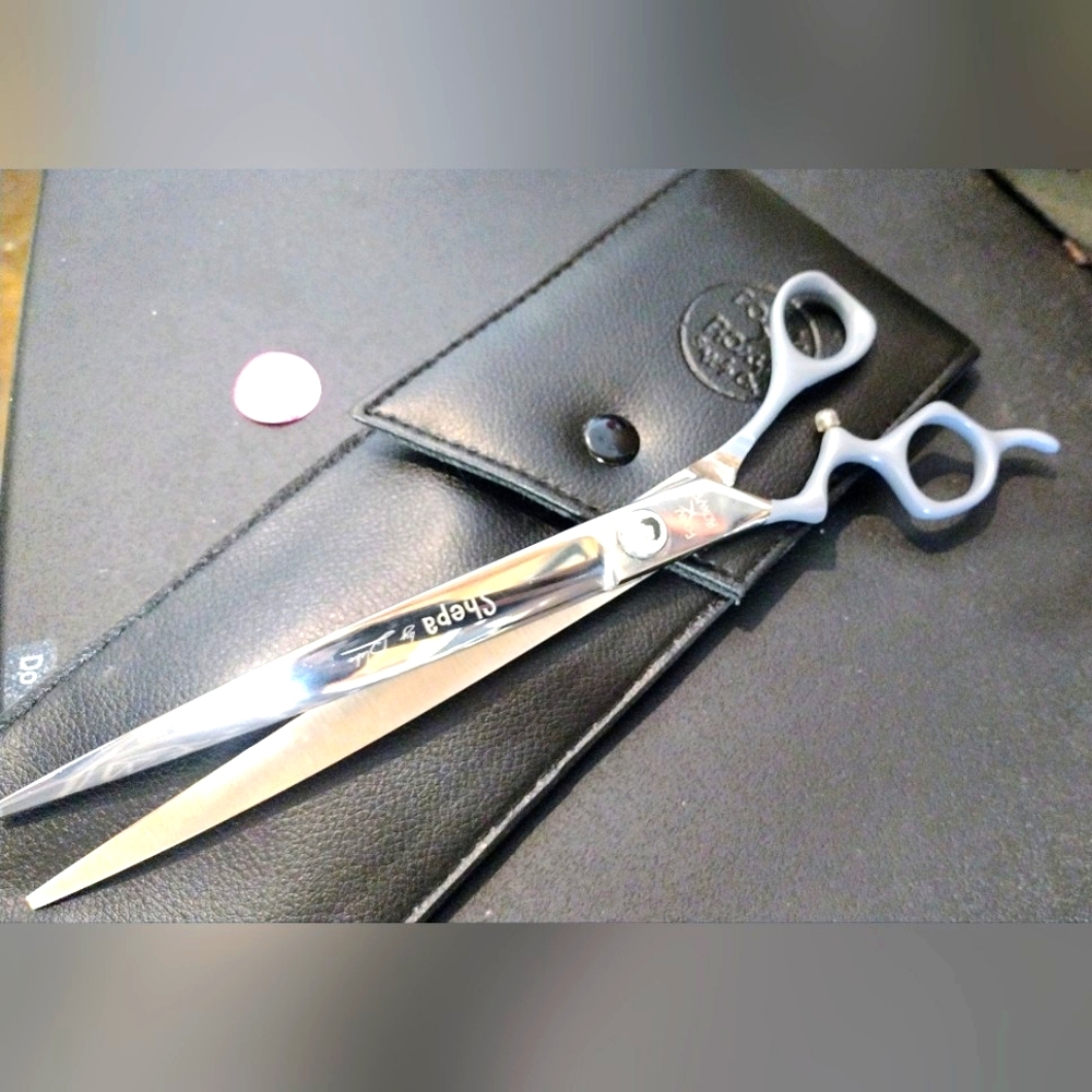 Lefty Blake Hernandezs "BURNA" curved grooming shears!!